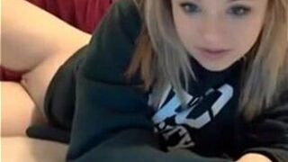 Сладкие студенческие полоски университета - порно видео